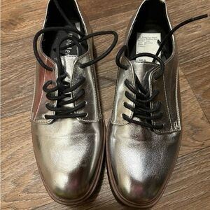 Madden Girl Metallic Silver Lace-Up Oxfords